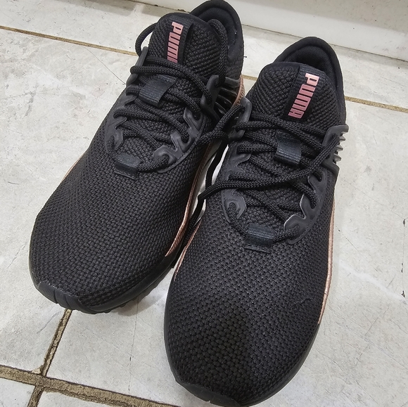 Puma-shoes,size 8 - Picture 2 of 5